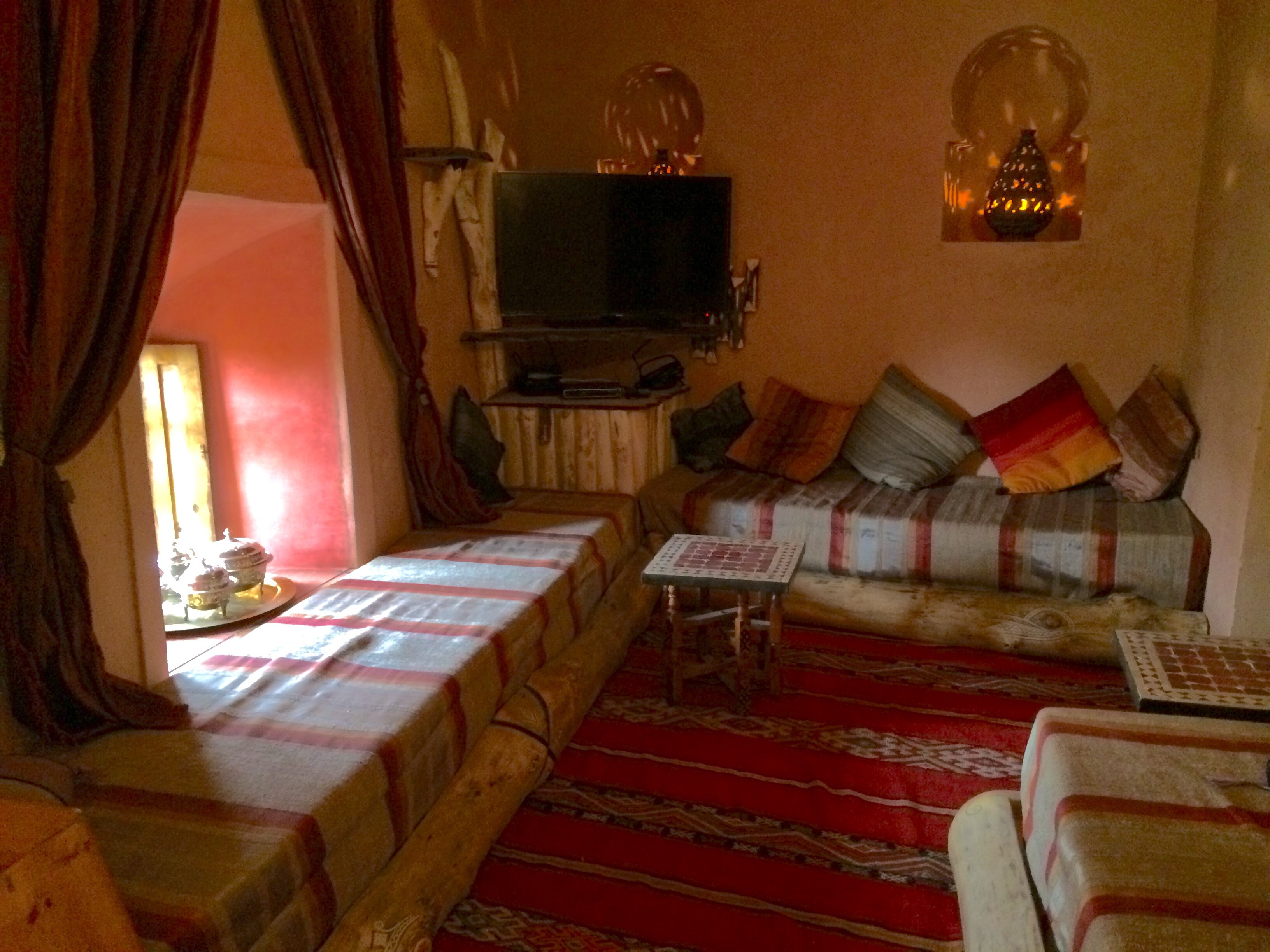 What does a traditional Berber house look like? What does a traditional Berber house look like?