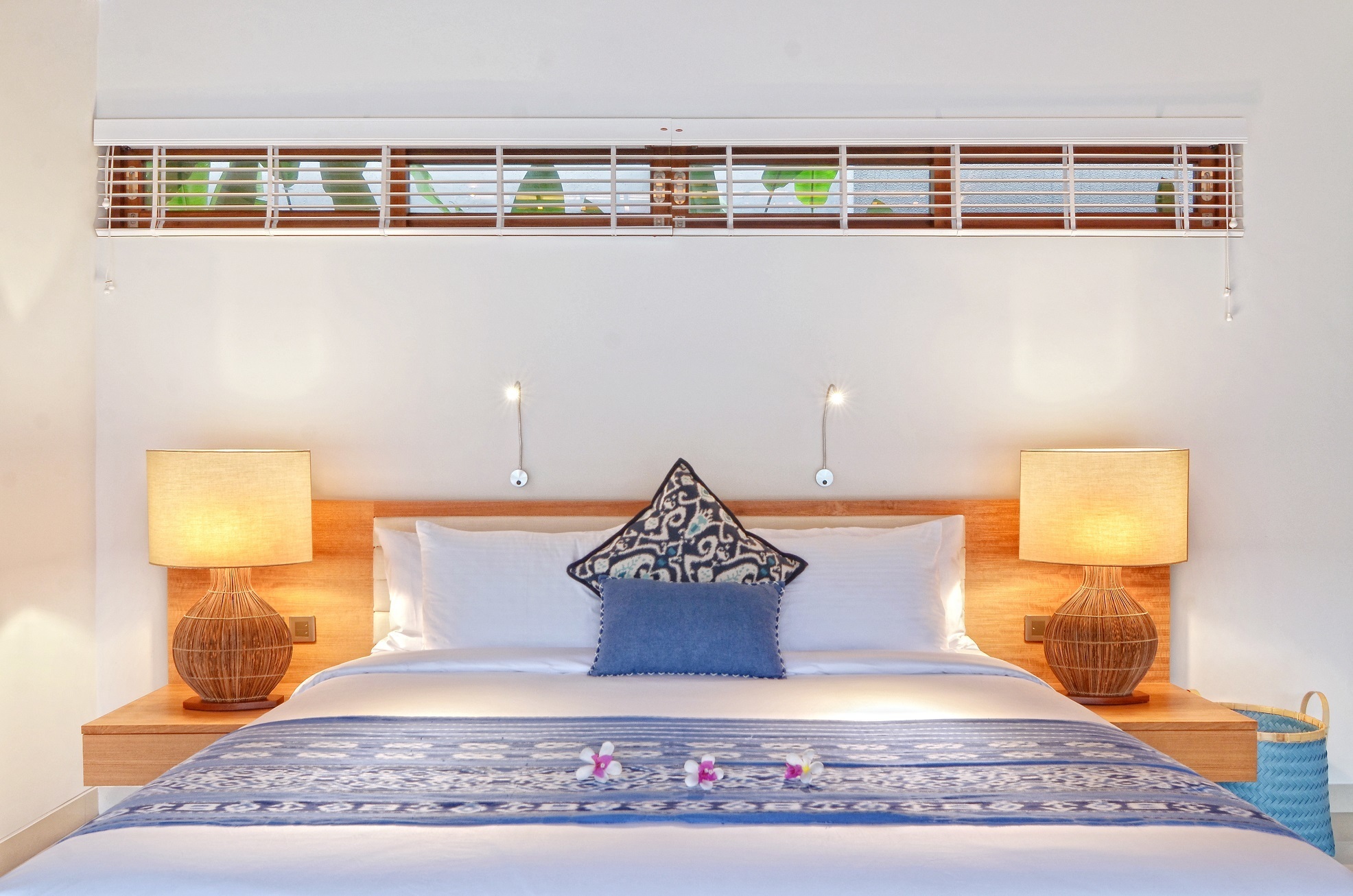 new luxury fully staffed 3 bedroom pool villa 150m to beach in Kudeta Salle De Bain ~ new luxury fully staffed 3 bedroom pool villa 150m to beach in